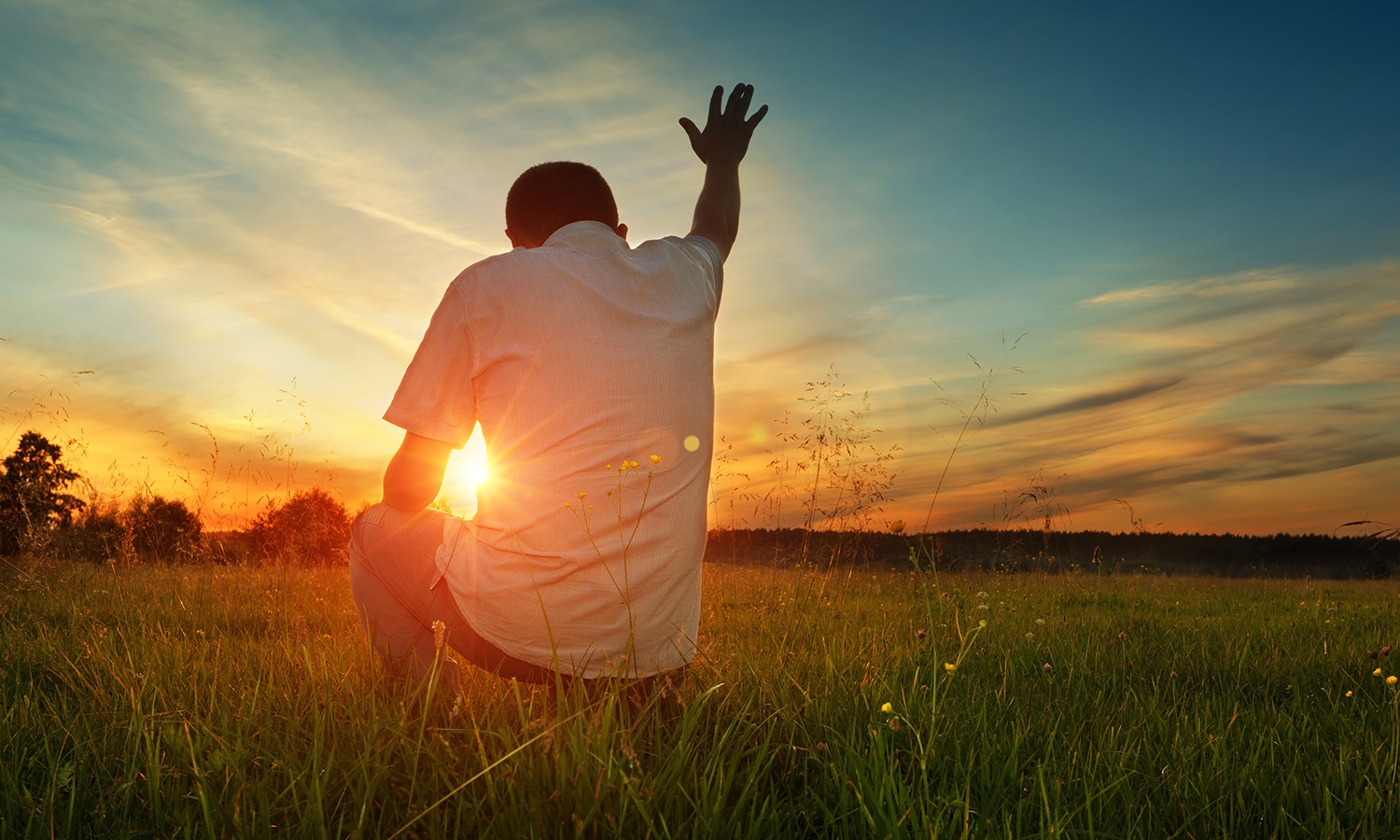 Prepare Your Mind: The Battle for Shalom | The Navigators Bible Study Resource | Man praying to God